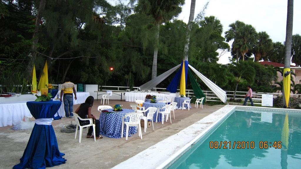 Treasure Beach Hotel Exterior photo